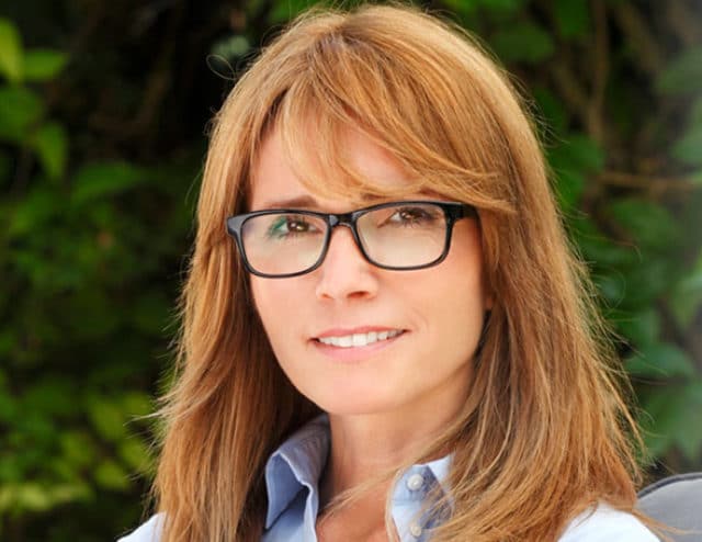 How to Write a Dating Profile &mdash; the 10 Dos and Don&rsquo;ts