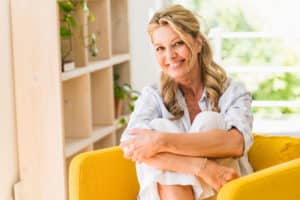 woman-experiencing-first-date-nerves